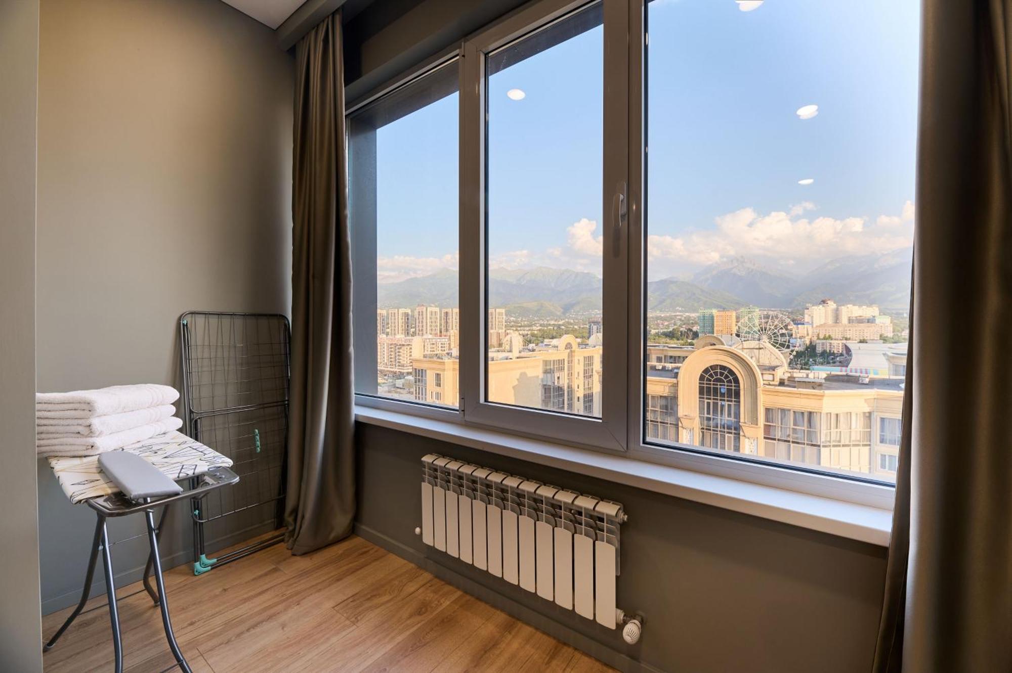 Five Business-Class Rooms In R-House Near Mega Center אלמטי מראה חיצוני תמונה